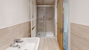 Photo 16- click for photo gallery